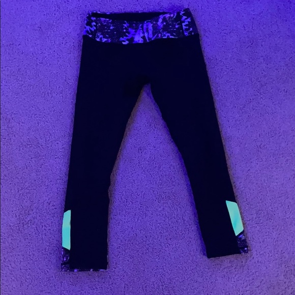 Lululemon Cropped Leggings - Picture 1 of 3